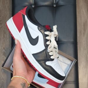 Air Jordan 1 Retro Low OG Black Toe Men's 6.5/Women's 8